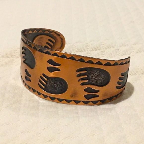 BELL TRADING COMPANY Southwestern Solid Copper Paw Print Cuff Bracelet - Picture 3 of 8